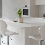 A Cozy Modern With Sunny Balcony Near Center