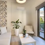 A Cozy Modern With Sunny Balcony Near Center Lägenhet Kalamata