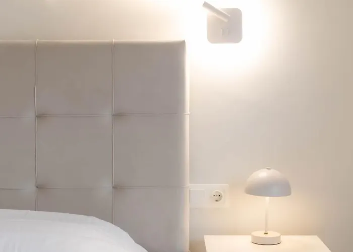 Modern 1Br Apartment Sunny Balcony 10Min Walk To Kalamata Center