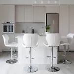 A Cozy Modern With Sunny Balcony Near Center Kalamata