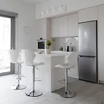 A Cozy Modern With Sunny Balcony Near Center * Kalamata