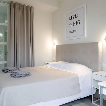 Brand New Spotless 1Br 5 Min Walk To Center Garden Balcony Ehomes Greece *