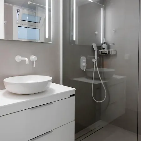 Brand New Spotless 1Br 5 Min Walk To Center Garden Balcony Ehomes Greece Appartement