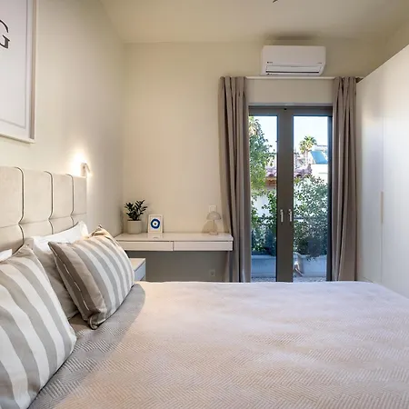 A Cozy Modern With Sunny Balcony Near Center Apartment