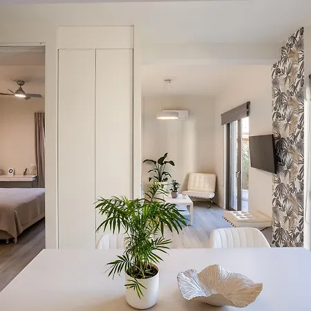 A Homes Greece - Balcony Apartment Kalamata