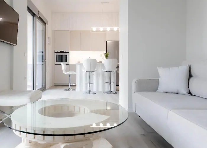 Spacious Modern 1Br With Sunny Balcony 10 Walk To Kalamata Center Kalamata