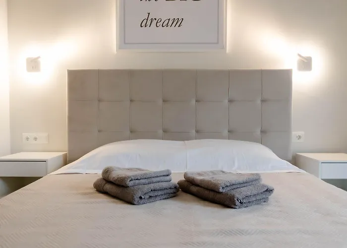 Spacious Modern 1Br With Sunny Balcony 10 Walk To Kalamata Center Kalamata