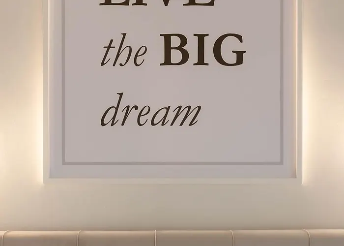 Appartement Spacious Modern 1Br With Sunny Balcony 10 Walk To Kalamata Center *