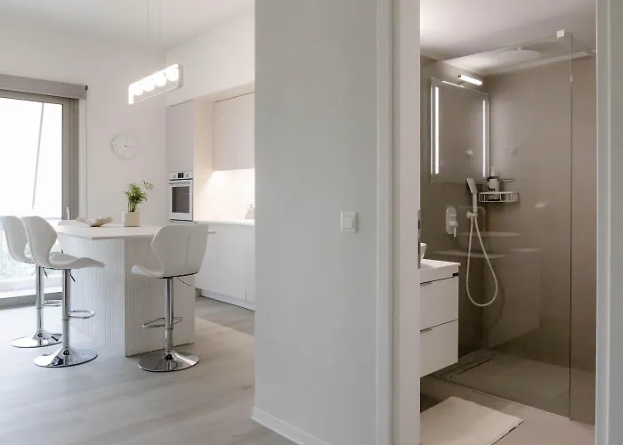 Modern 1Br Apartment Sunny Balcony 10Min Walk To Kalamata Center Καλαμάτα