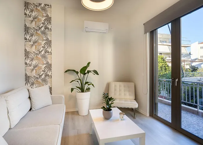 A Cozy Modern With Sunny Balcony Near Center Apartment Kalamata